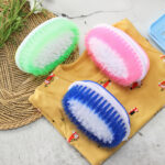 Perie Din Plastic , Engross