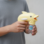 Pistol Baloane de Sapun Delfin pe Baterii cu 2 Rezerve, Engros - imagine 2